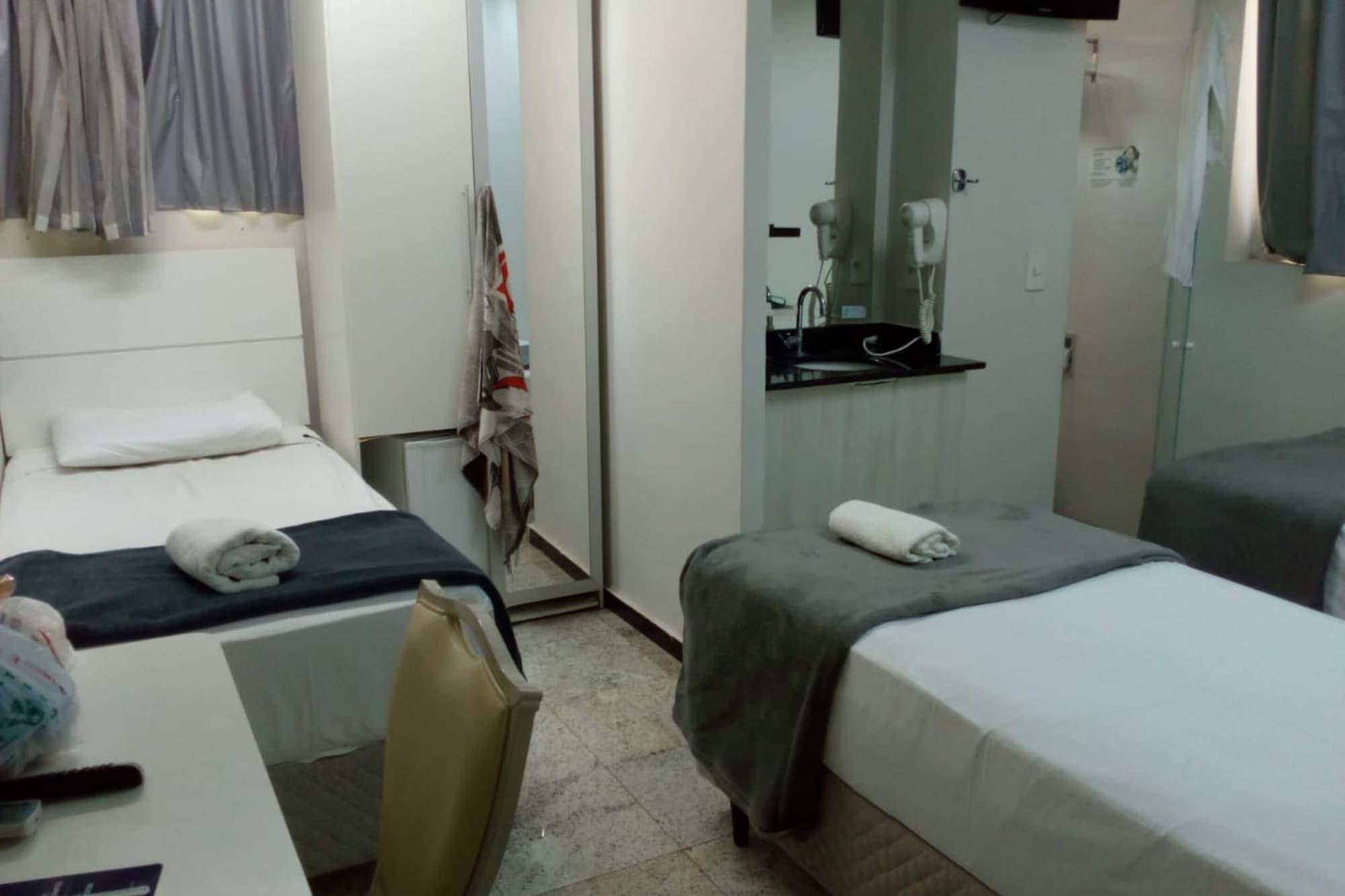 Hotel Compacto