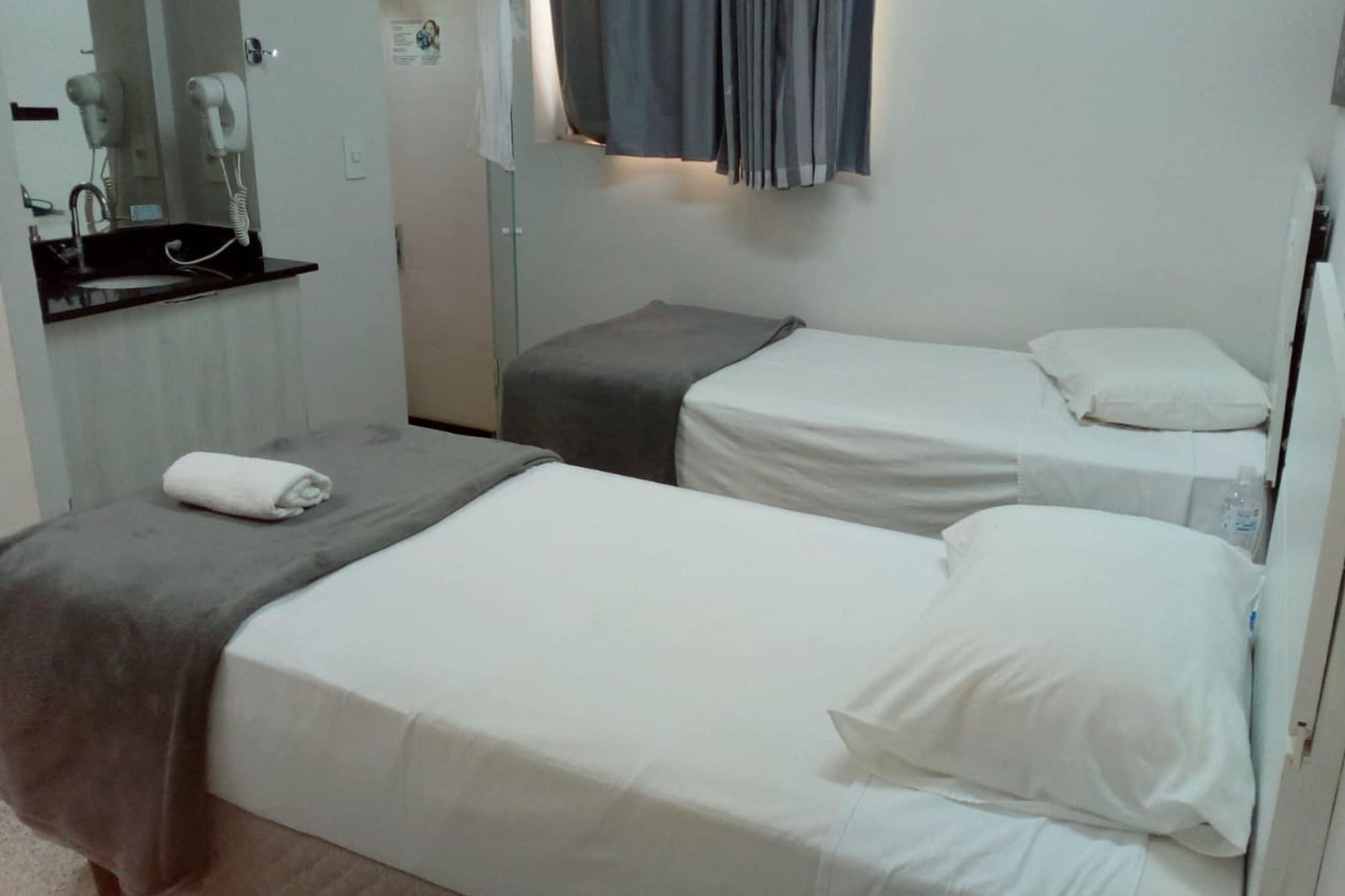 Hotel Compacto