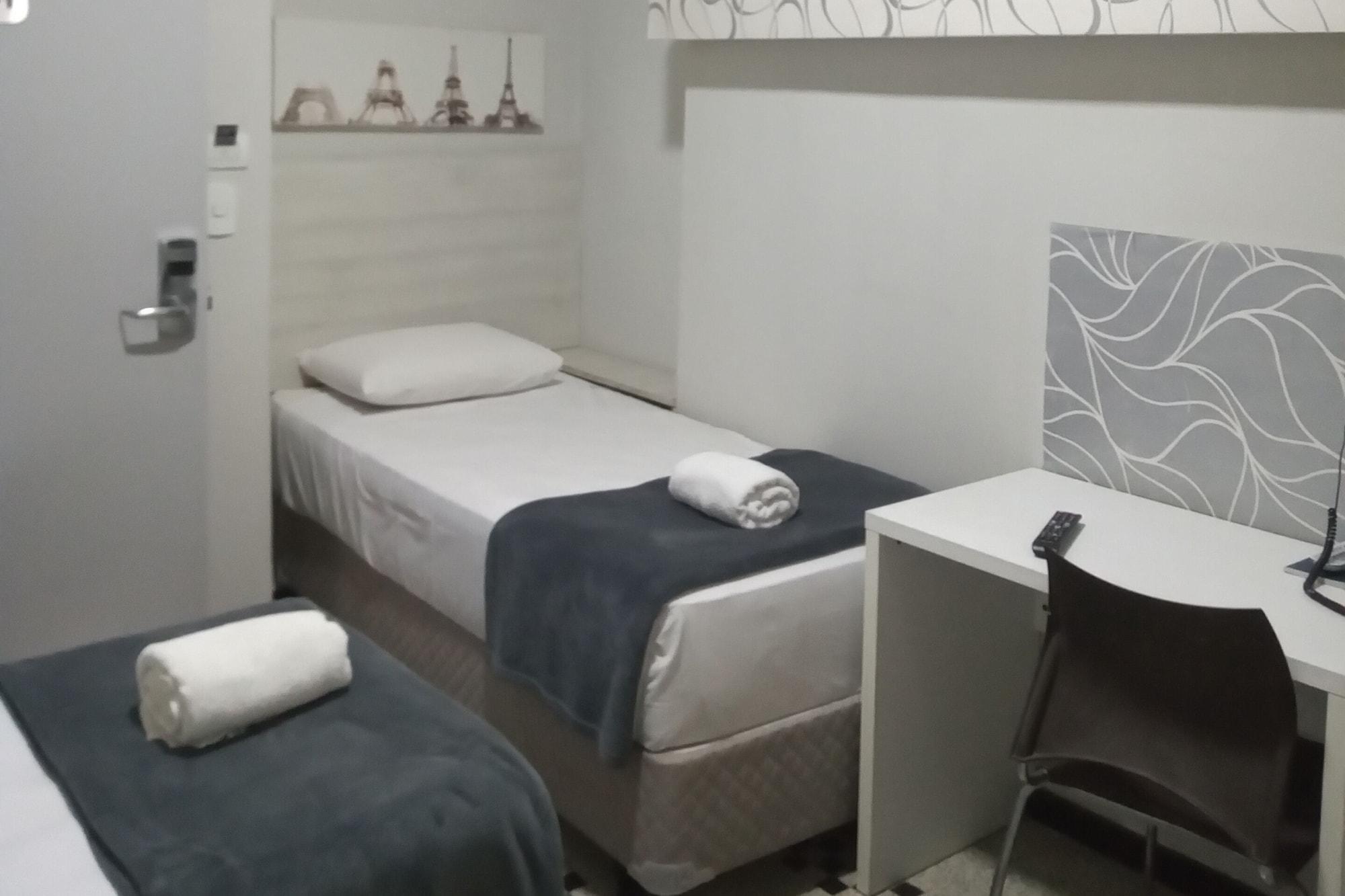 Compacto Hotel 3*