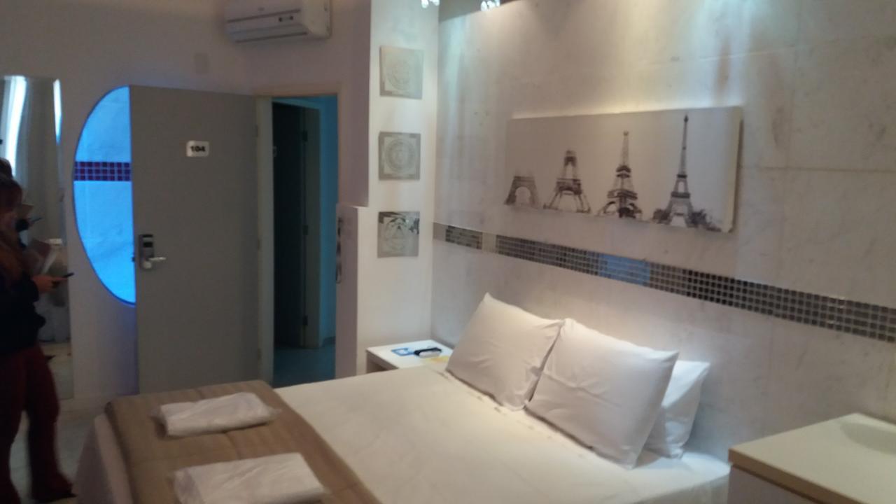 Compacto Hotel
