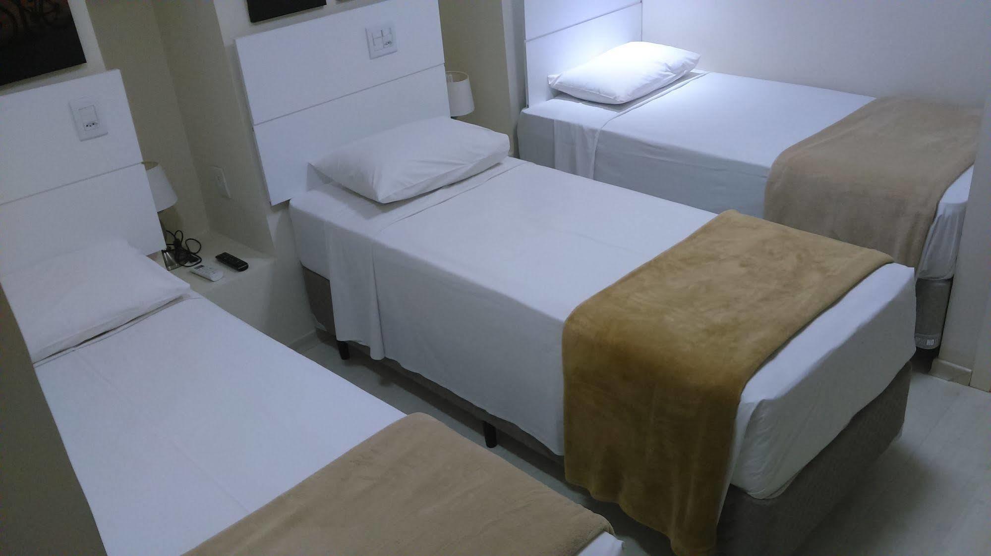 Compacto Hotel